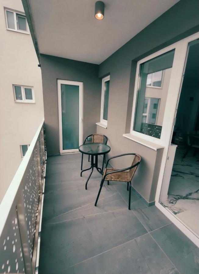 Ferienwohnung Apartament Vivo Floreşti Exterior foto